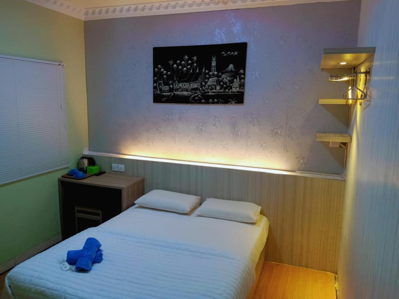 Sleeprest @ Golden Prima Otel Batam Oda fotoğraf